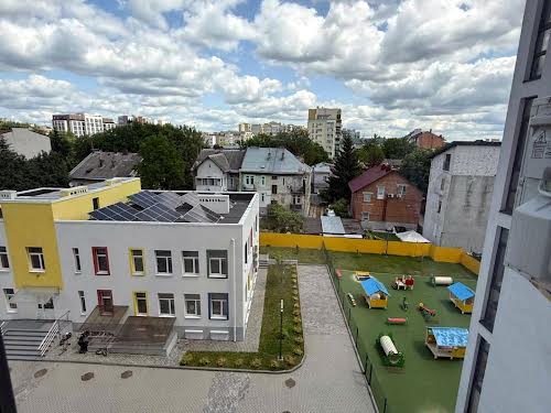 квартира за адресою Залізнична вул., 7
