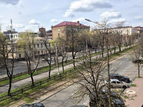 квартира за адресою Дмитра Яворницького просп. (Карла Маркса), 94-А