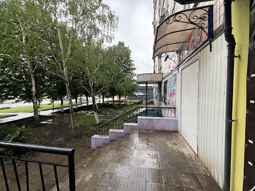 комерційна за адресою Лісового вул., 42