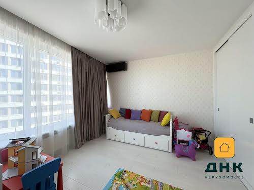 квартира за адресою Літературна вул., 1А