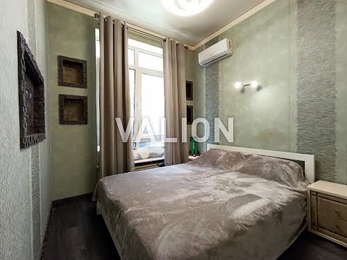квартира за адресою Дегтярна вул., 8