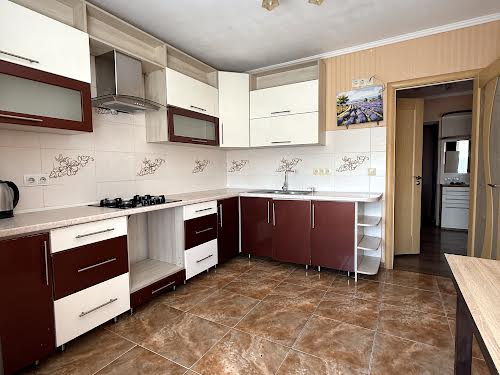 квартира за адресою Будівельників вул., 2