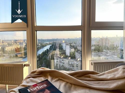 квартира за адресою Соборності просп. (Возз'єднання), 30-А