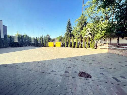 коммерческая по адресу Филиппа Орлика просп. (Ілліча), 18