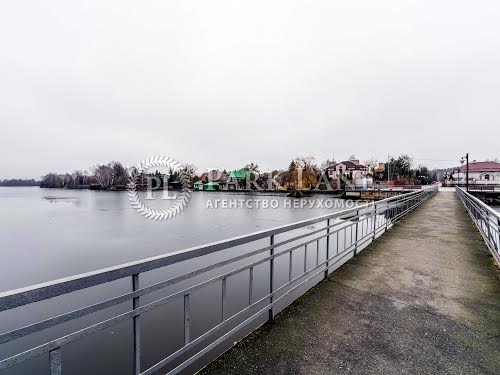 будинок за адресою смт. Козин, Лісова вул.