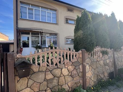 дом по адресу Космонавтів, 21