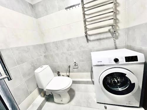 квартира за адресою Степана Бандери просп., 36