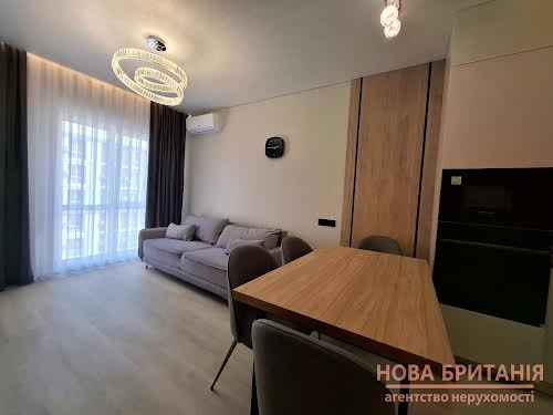 квартира за адресою Михайла Максимовича вул. (Онуфрія Трутенка), 28-Е