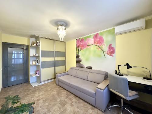 квартира за адресою Теплична вул., 38