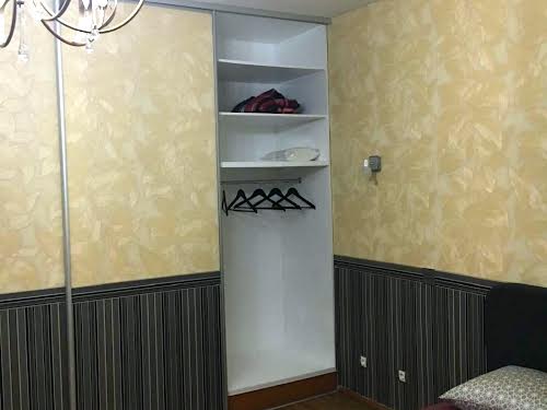 комерційна за адресою Велика Арнаутська вул., 4