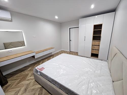 квартира за адресою Довга, 20 в