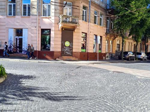 коммерческая по адресу Шептицких ул., 15
