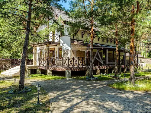 будинок за адресою Радісна