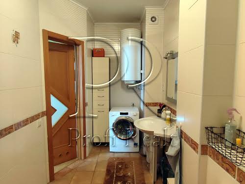 квартира за адресою Верховної Ради бульв., 21-А