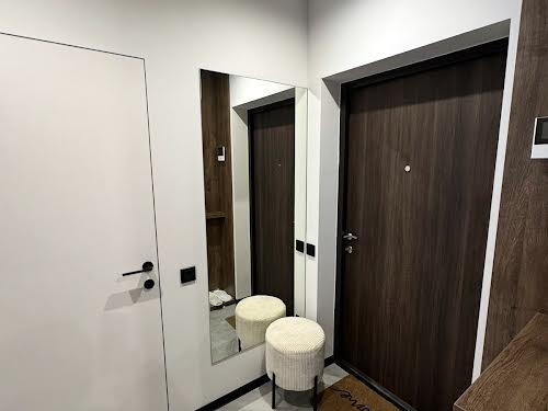 квартира по адресу Героев Майдана ул., 1