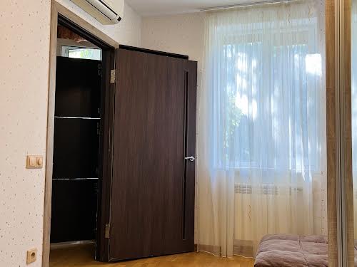квартира за адресою Волинська вул., 8