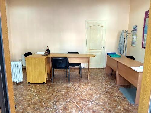 комерційна за адресою Космонавтів вул., 31