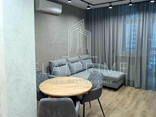 квартира за адресою Ревуцького вул., 40-Б