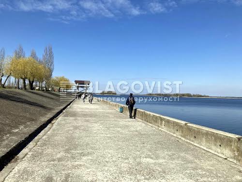 квартира за адресою Соснова вул., 10