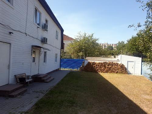 комерційна за адресою Руставелі вул., 31