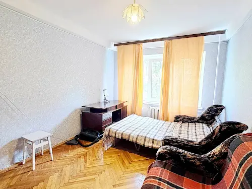 квартира за адресою Леоніда Каденюка просп. (Юрія Гагаріна), 13-А