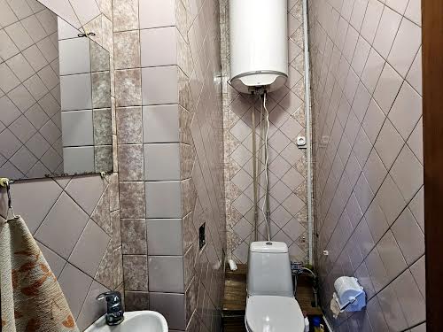 будинок за адресою Закарпатська вул., 12