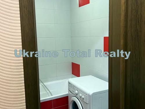 квартира за адресою Анни Ахматової вул., 19