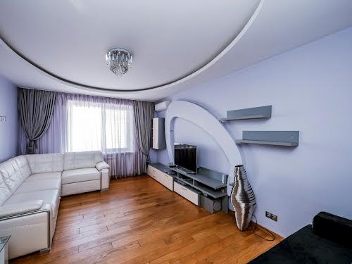 квартира за адресою Анни Ахматової вул., 35-А