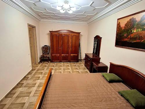 квартира за адресою Шовковична вул., 20