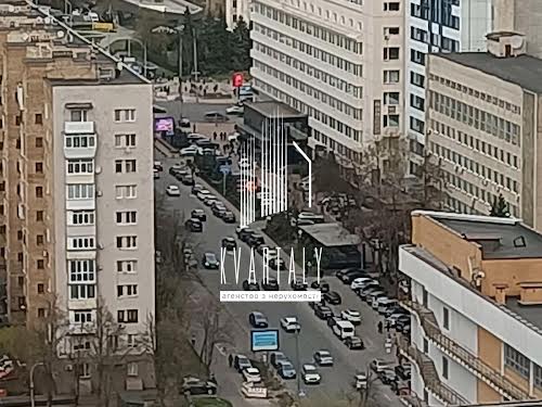 квартира за адресою Коновальца Евгения, 32в