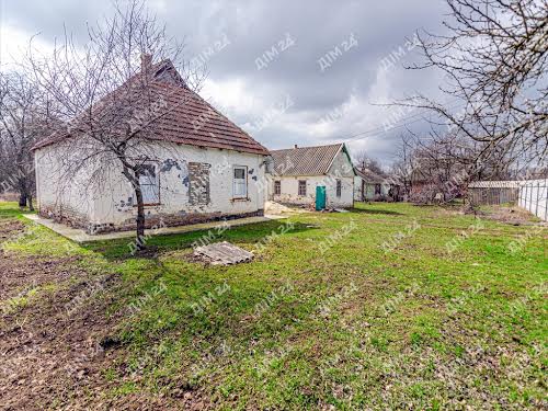 будинок за адресою Центральна, 1