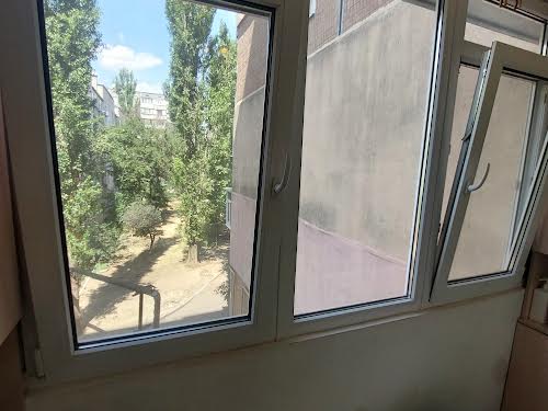квартира за адресою Космонавтів вул., 146б