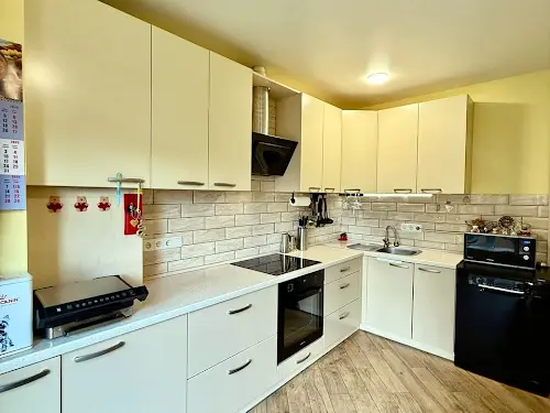 квартира за адресою Світлова, 32а
