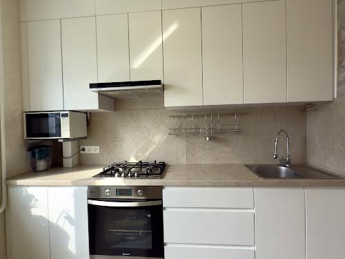 квартира за адресою Михайла Лушпи просп., 32