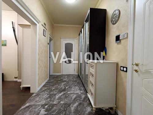 квартира за адресою Дегтярна вул., 8