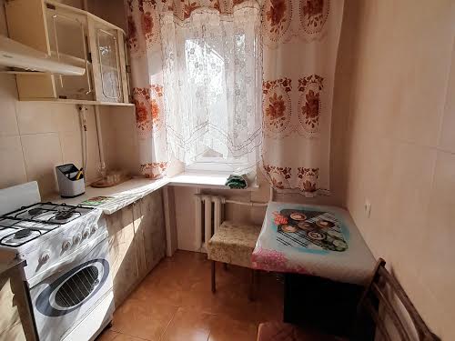 квартира за адресою Затонского, 24