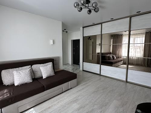 квартира за адресою Макогона вул., 25