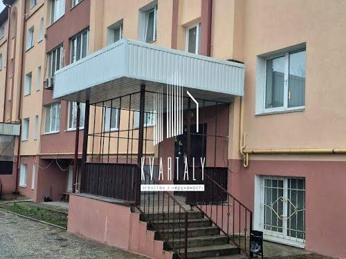 комерційна за адресою Висока вул., 3а