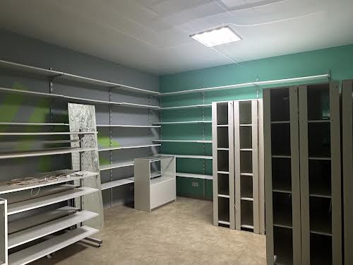 комерційна за адресою Райдужна вул., 86