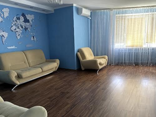 квартира за адресою Анни Ахматової вул., 47
