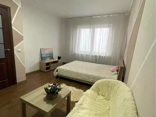 квартира за адресою Софії Русової вул., 5-Б