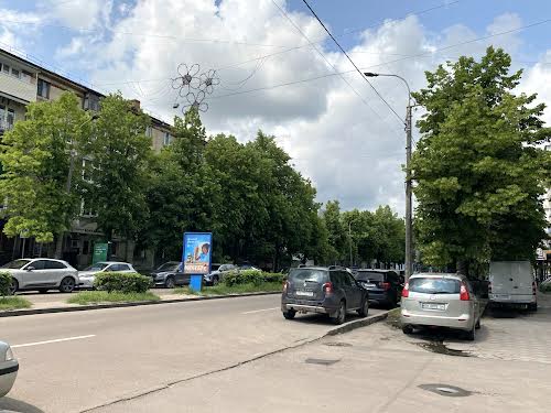 комерційна за адресою Проспект Миру, 4
