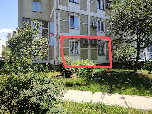 коммерческая по адресу Драгоманова ул., 23