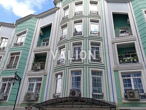 квартира за адресою Дегтярна вул., 8