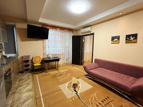 квартира за адресою Волинська вул., 8