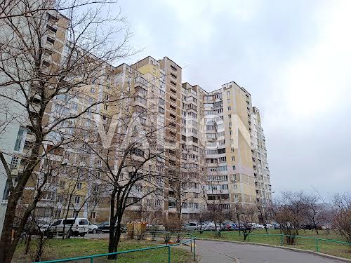 квартира за адресою Ахматової Анни вул., 6