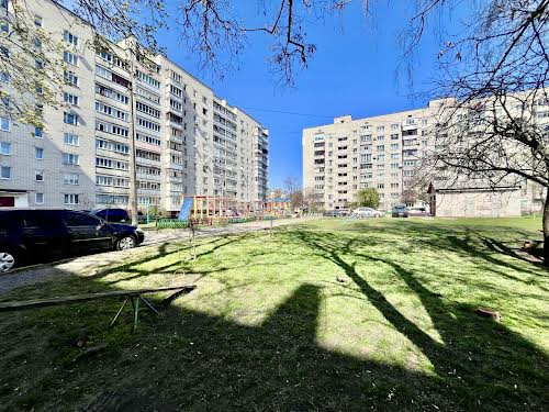квартира за адресою Любецька вул., 11