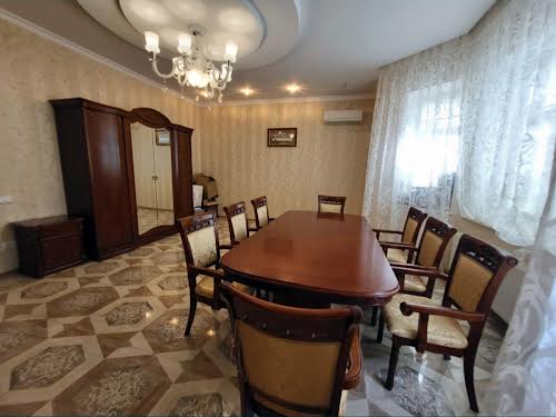 будинок за адресою Горіхова вул.