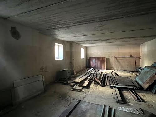комерційна за адресою Юліана Целевича вул., 36в