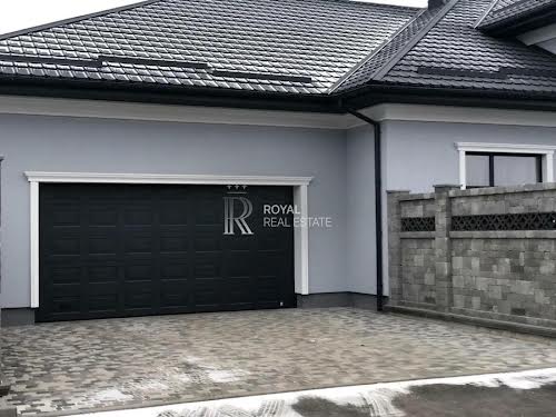 будинок за адресою с. Нові Петрівці, Будівельників